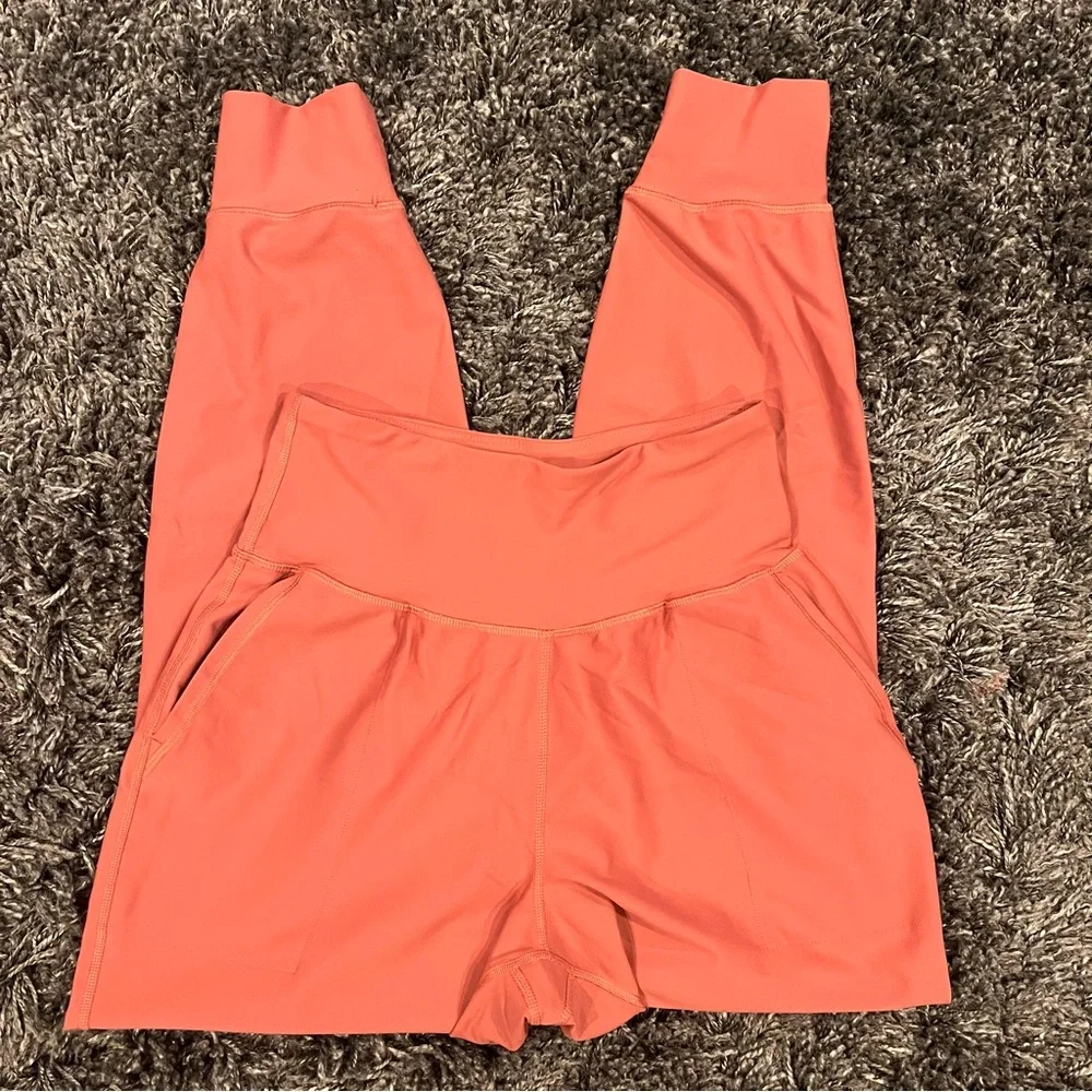🌺OLD NAVY POWER SOFT JOGGER LEGGINGS SIZE SMAL🌺